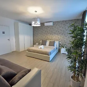 https://karol-wojtyla-airport.barihotels.org