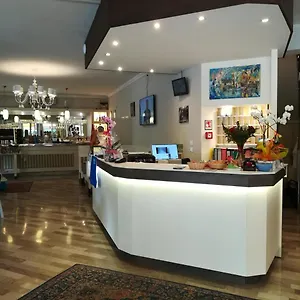 https://villa-roma.hotelinveneto.com